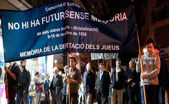 Marxa per commemorar la Nit dels Vidres Trencats